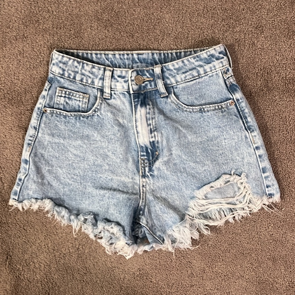 Jean Shorts Womens Letter Patched Distressed Detail Raw Hem Denim Shorts - Picture 6 of 8